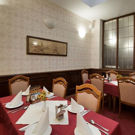 Hotel U Cerneho Orla Telč Екстериор снимка