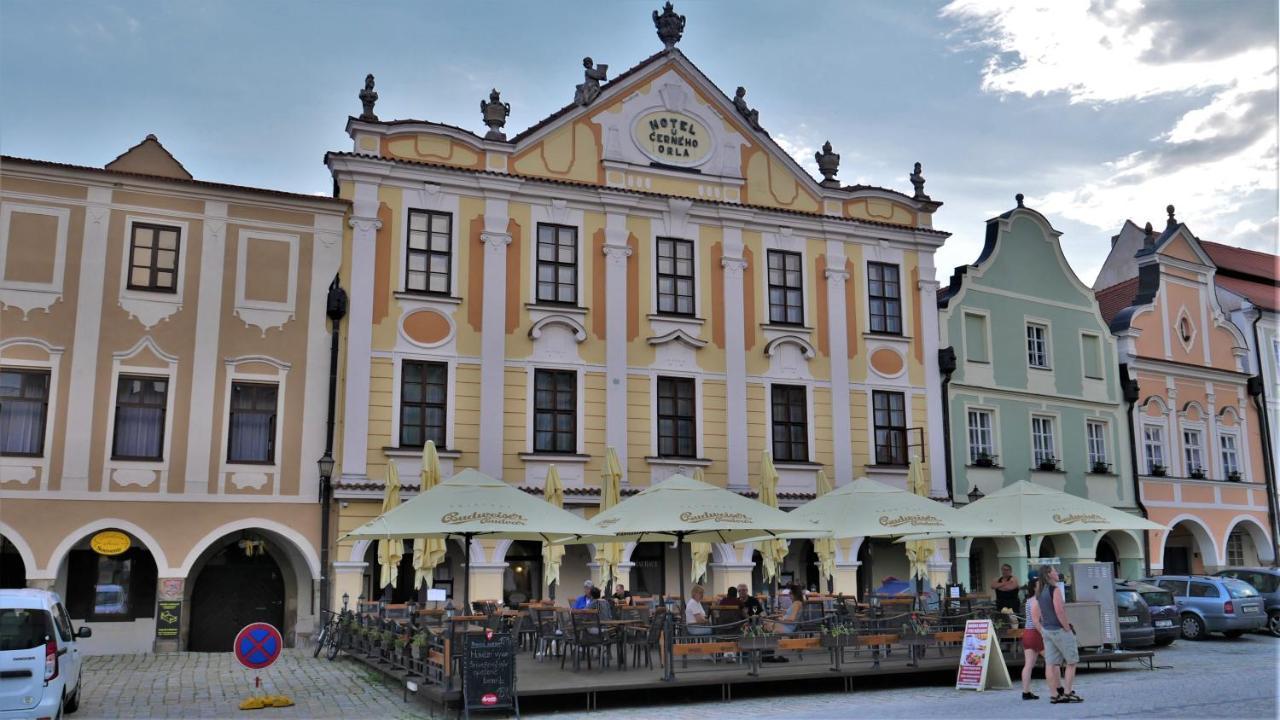 Hotel U Cerneho Orla Telč Екстериор снимка