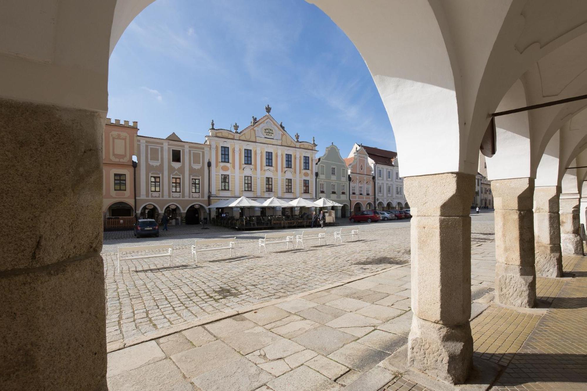 Hotel U Cerneho Orla Telč Екстериор снимка