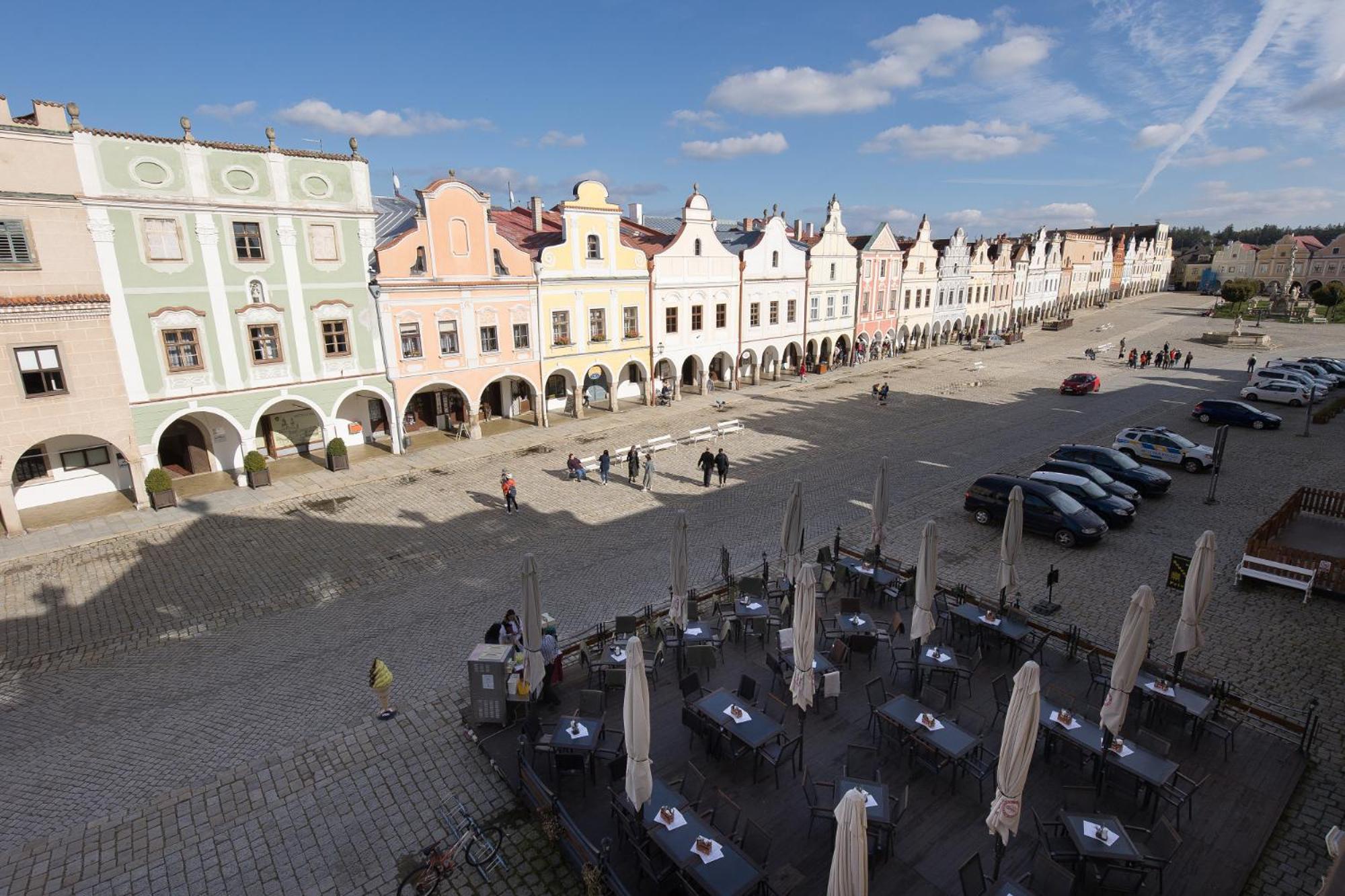Hotel U Cerneho Orla Telč Екстериор снимка