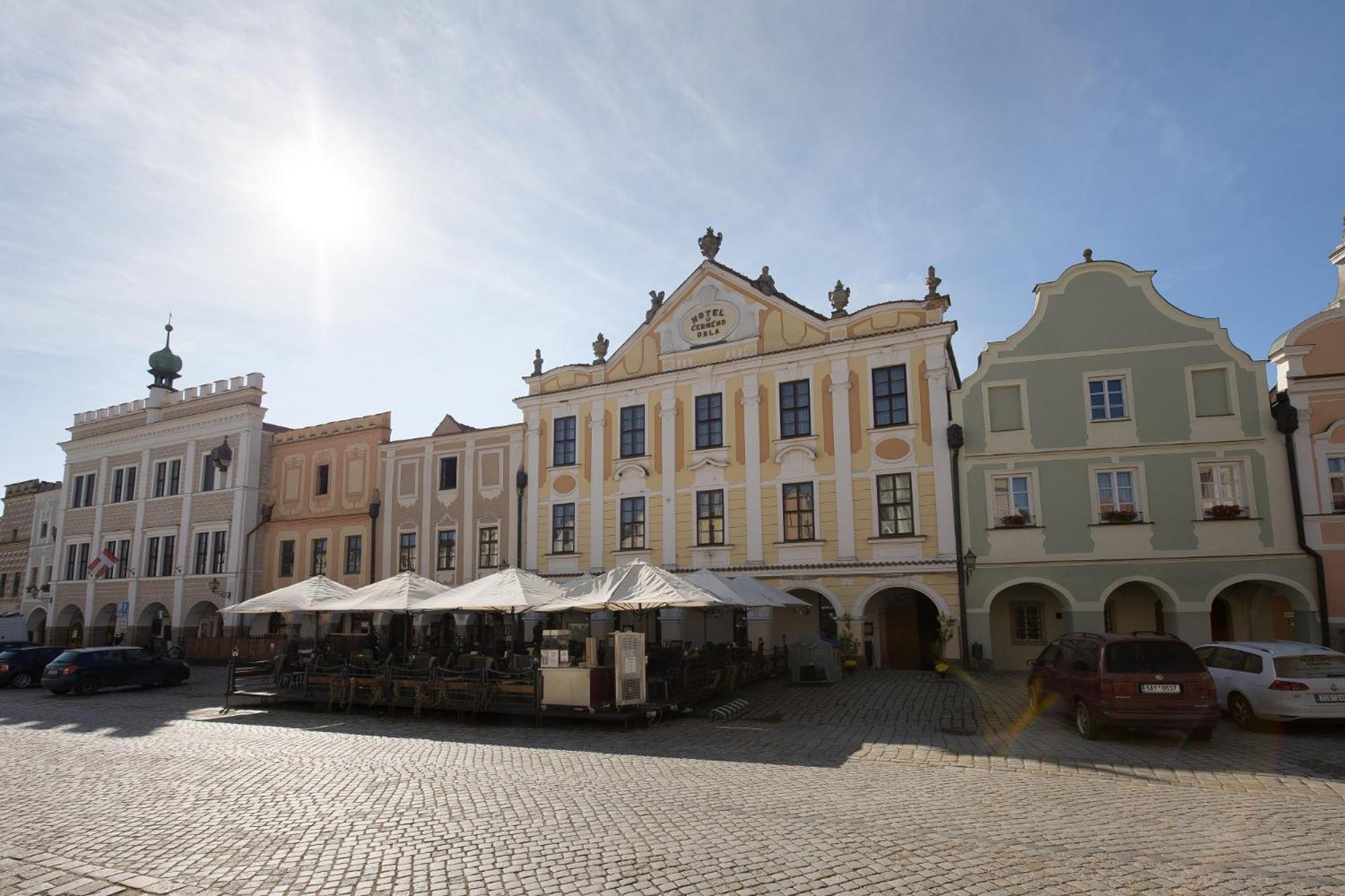 Hotel U Cerneho Orla Telč Екстериор снимка