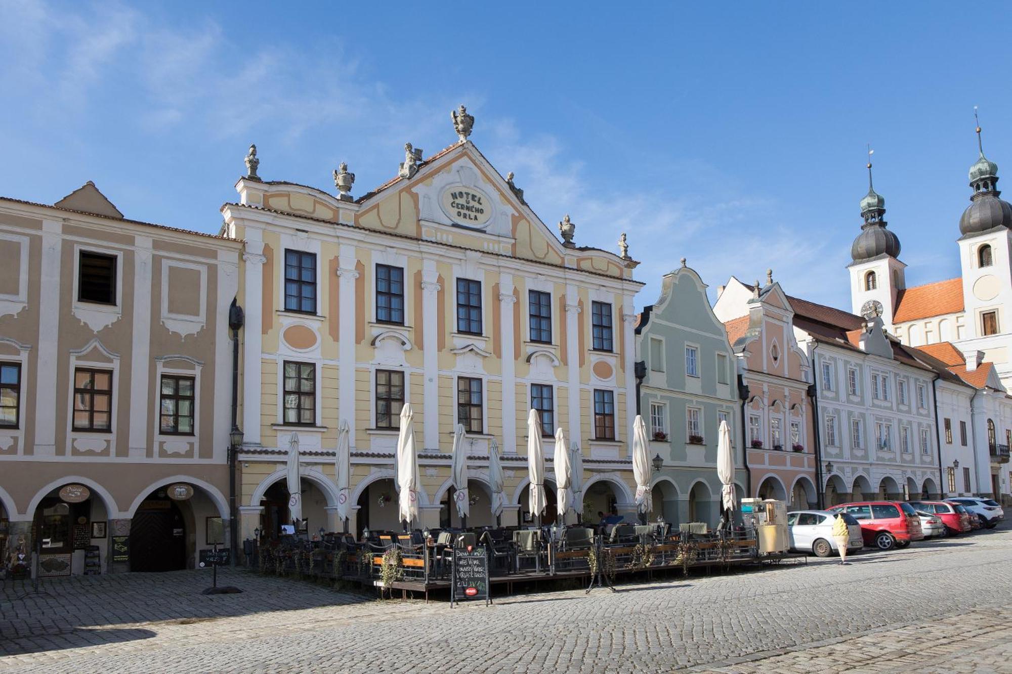 Hotel U Cerneho Orla Telč Екстериор снимка