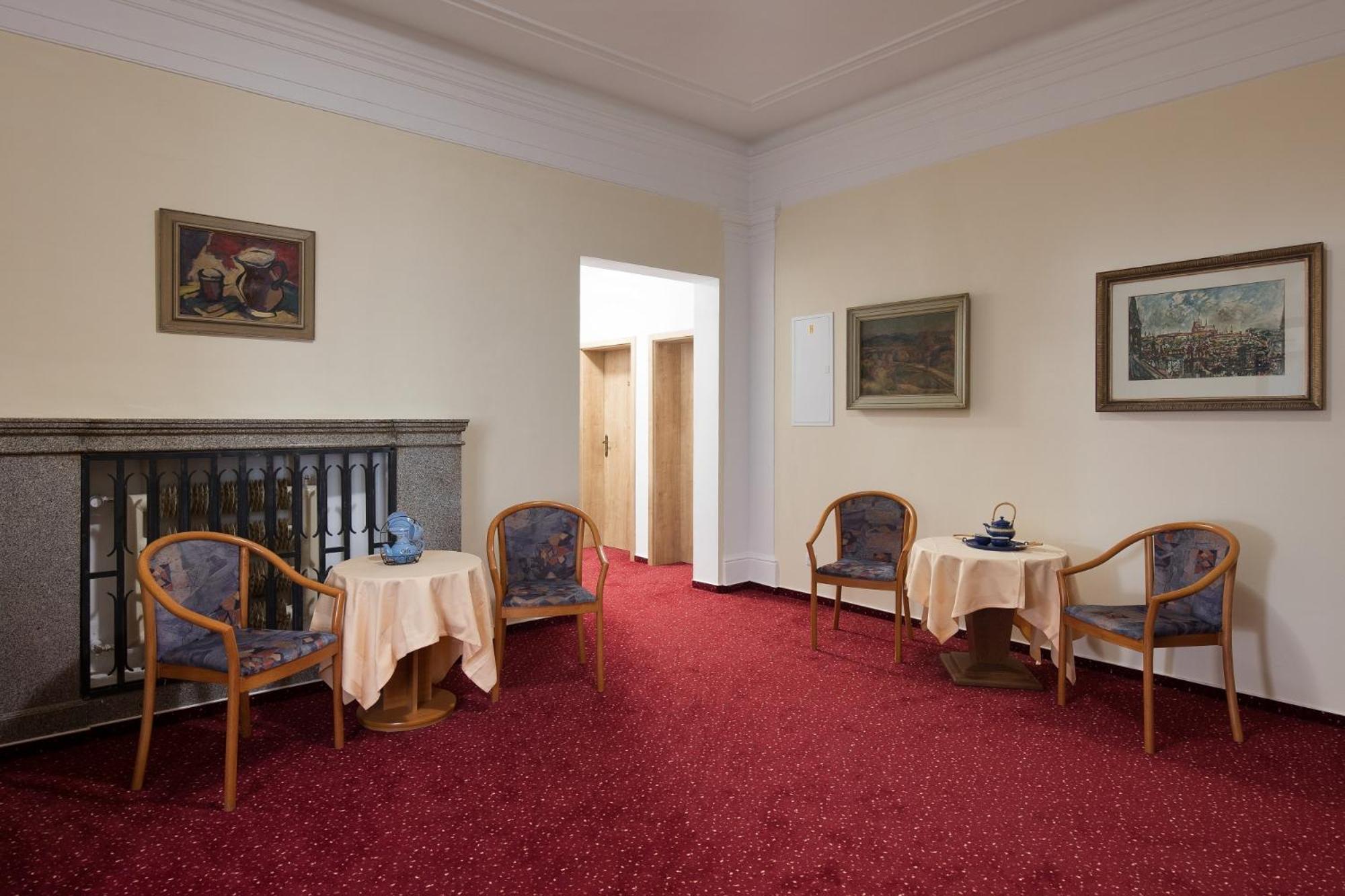 Hotel U Cerneho Orla Telč Екстериор снимка