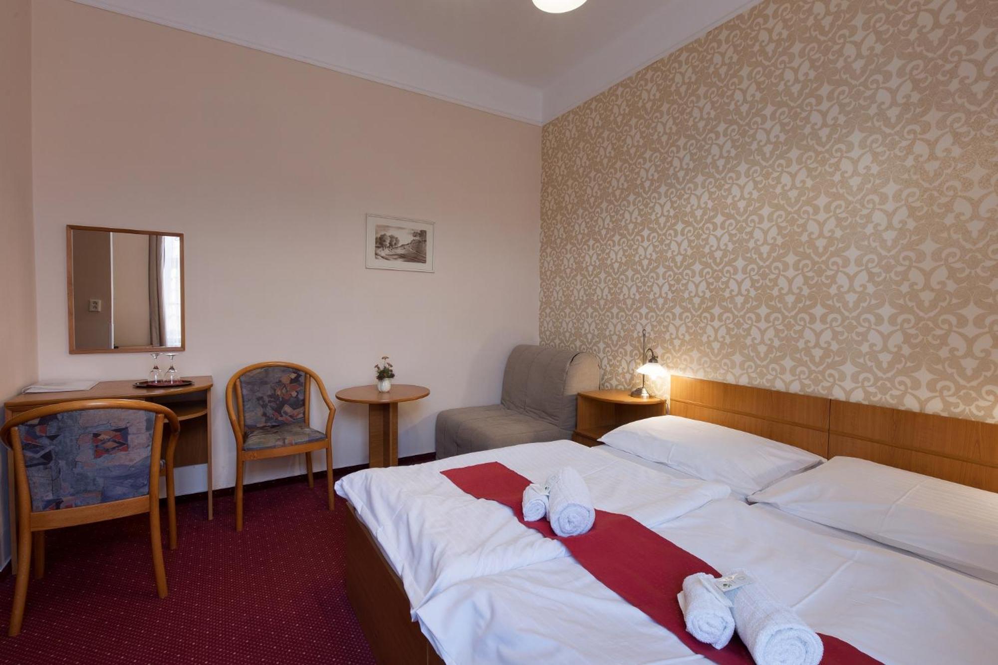 Hotel U Cerneho Orla Telč Екстериор снимка