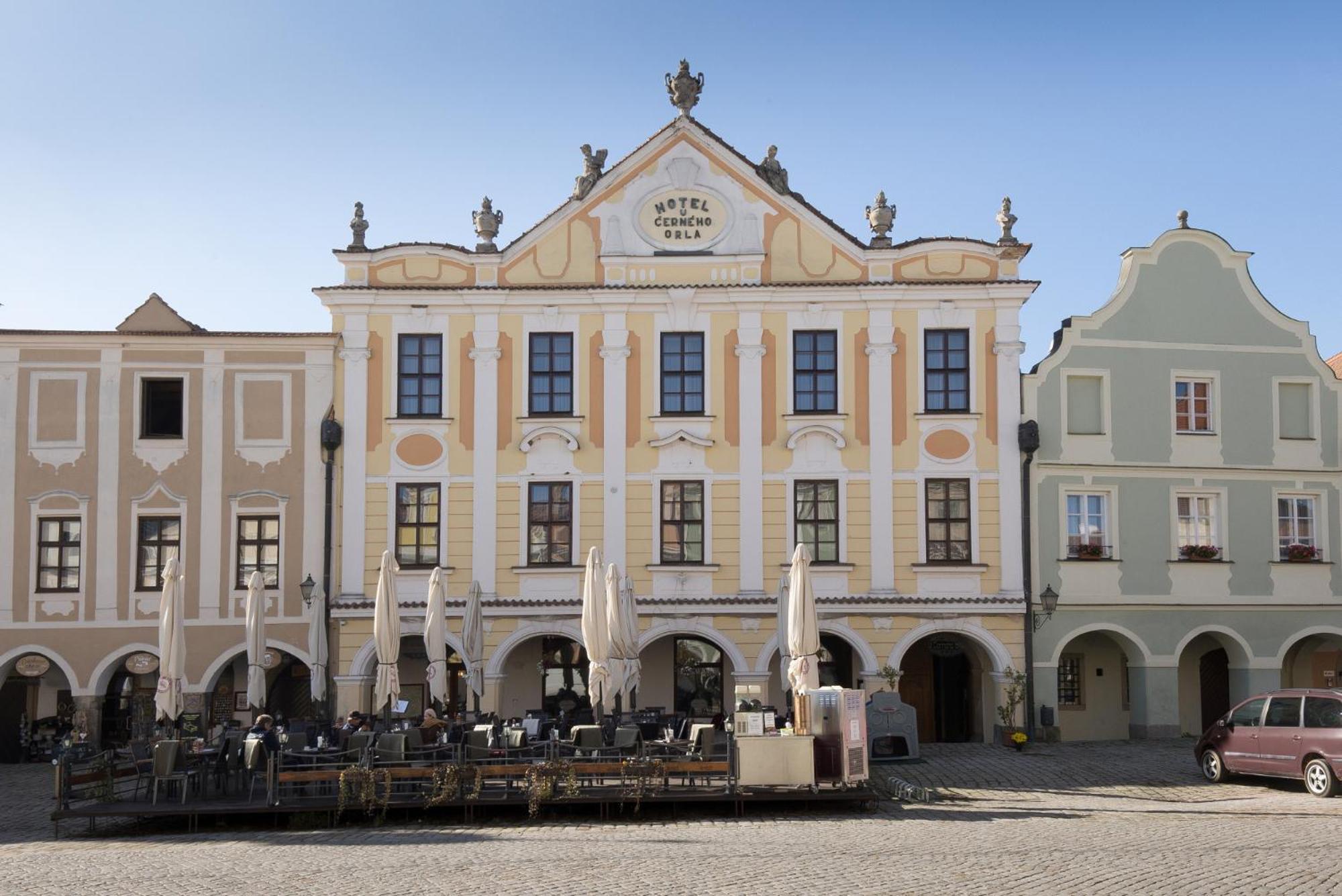 Hotel U Cerneho Orla Telč Екстериор снимка