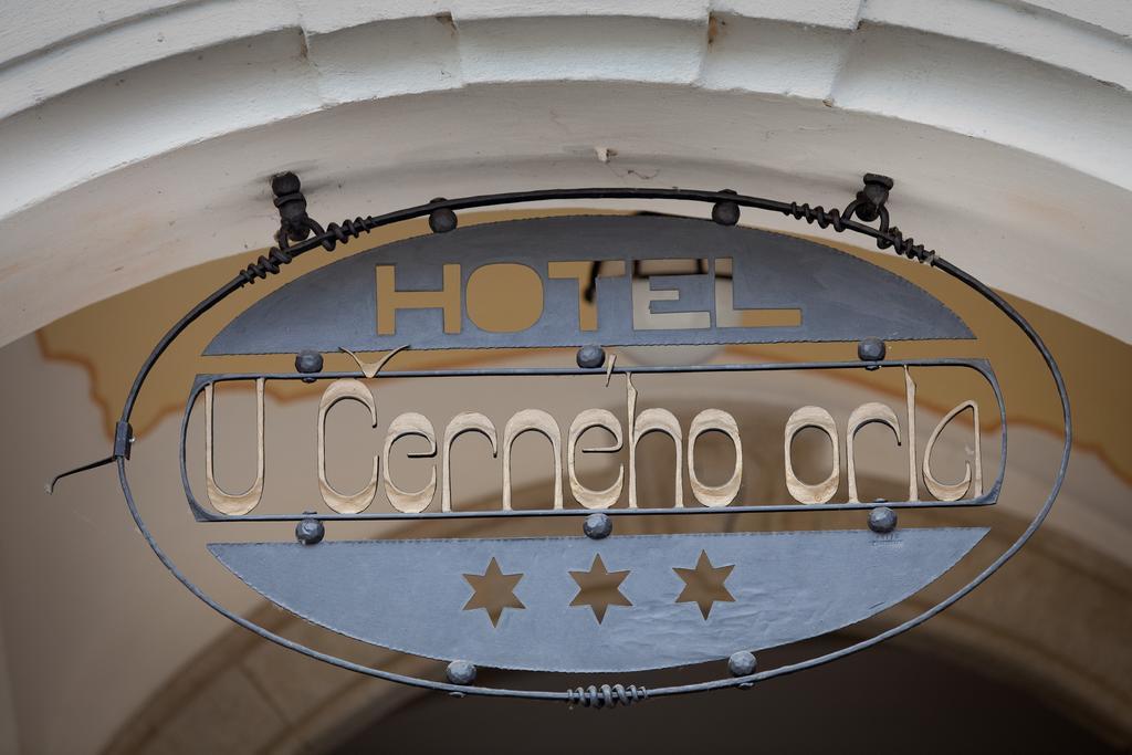 Hotel U Cerneho Orla Telč Екстериор снимка