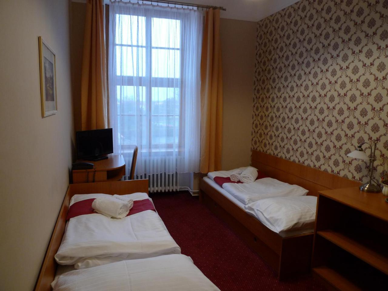 Hotel U Cerneho Orla Telč Екстериор снимка